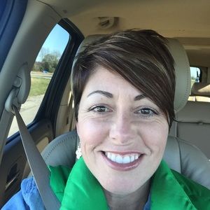 Meet your Posher, Angie